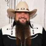 ‘the-voice’-winner-sundance-head-shot-on-his-texas-ranch