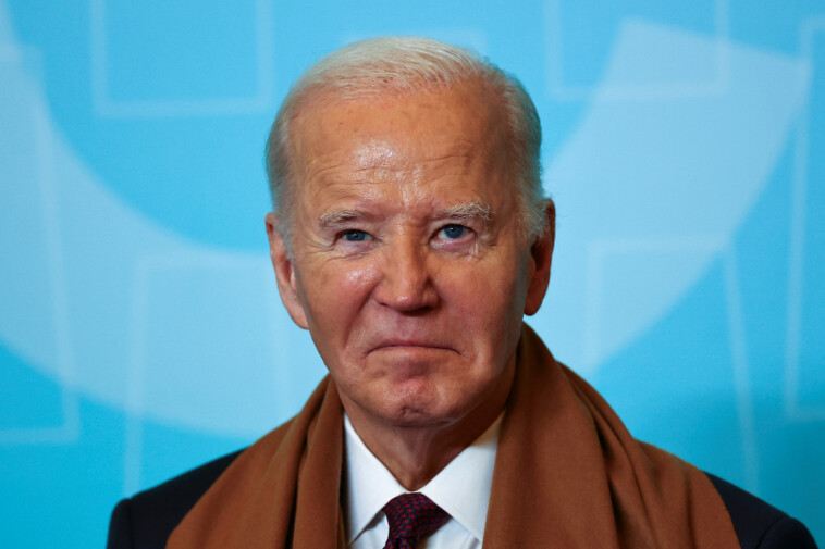 lame-duck-biden-humiliated-with-back-corner-spot-in-apec-family-photo-as-china’s-xi-get-place-of-honor-in-front-row