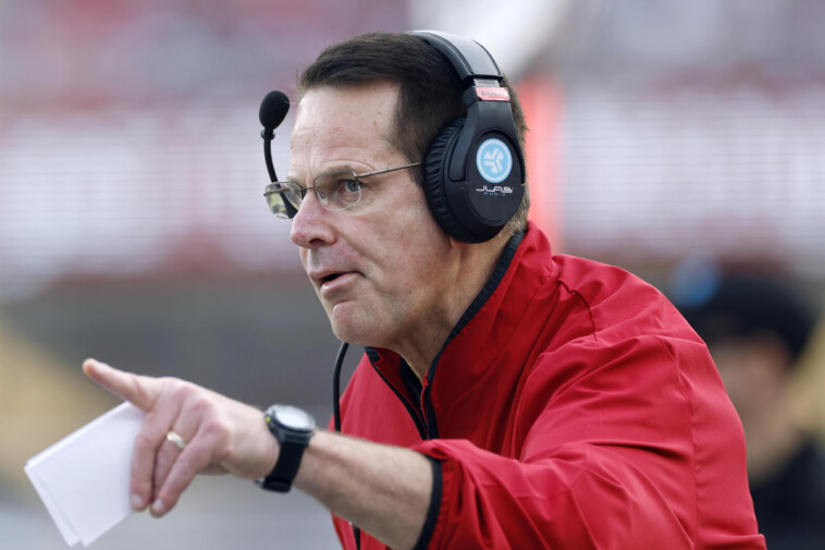 indiana-gives-curt-cignetti-a-new-contract-after-10-0-start-to-his-tenure