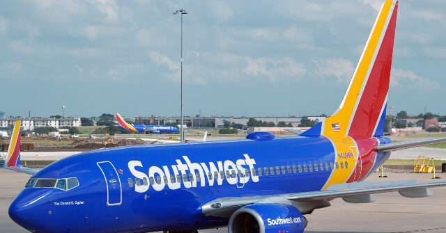 southwest-plane-struck-by-bullet-at-dallas-airport,-suspect-at-large