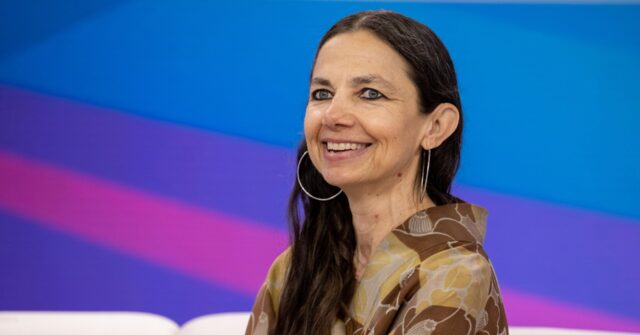 ‘family-ties’-star-justine-bateman-says-trump-victory-removed-‘suffocating-cloud’-on-free-speech:-‘we-went-1984-on-ourselves’-under-biden