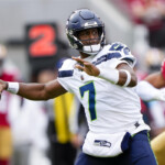 49ers-drop-to.500-as-geno-smith-runs-in-game-winning-touchdown-to-buoy-seahawks