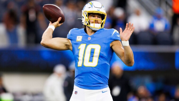 justin-herbert’s-pair-of-touchdown-passes-puts-chargers-ahead-of-bengals