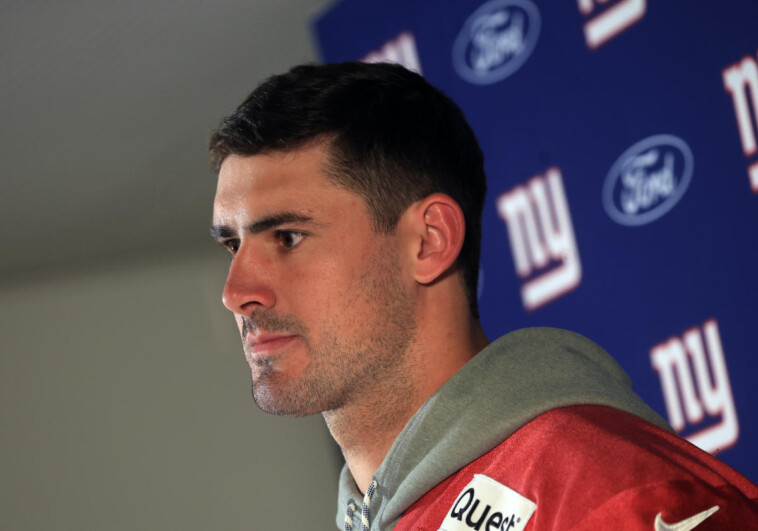 giants-reportedly-bench-quarterback-daniel-jones,-tommy-devito-to-take-over-as-starter