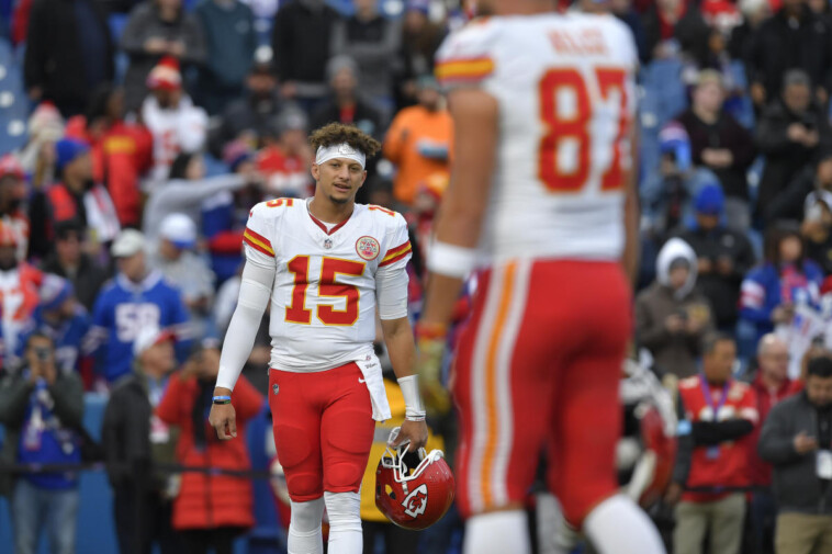 your-call:-would-you-ever-give-the-ball-back-to-patrick-mahomes?