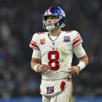 daniel-jones-benched-by-giants-with-tommy-devito-shockingly-expected-to-start