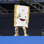 pop-tarts-bowl-mvp-will-have-choice-of-3-edible-mascots-for-winning-team-to-consume,-send-to-‘mouth-heaven’