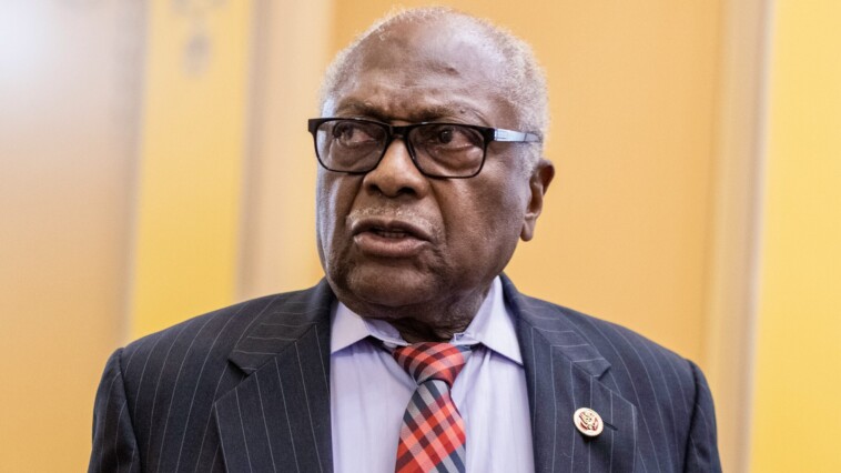 democrat-jim-clyburn:-not-hyperbolic-to-say-trump-is-another-hitler,-mussolini