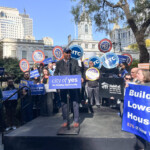 proponents-of-adams’-controversial-‘city-of-yes’-housing-plan-rally-outside-city-hall