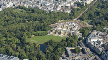 buckingham-palace-protection-officer-fired-after-lying-about-losing-bullet-on-royal-grounds