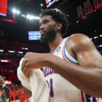 76ers-blow-19-point-lead-in-106–89-loss-to-heat,-as-joel-embiid-takes-no-foul-shots