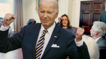 kamala-asks-biden-to-stop-doing-trump-dance-in-cabinet-meetings