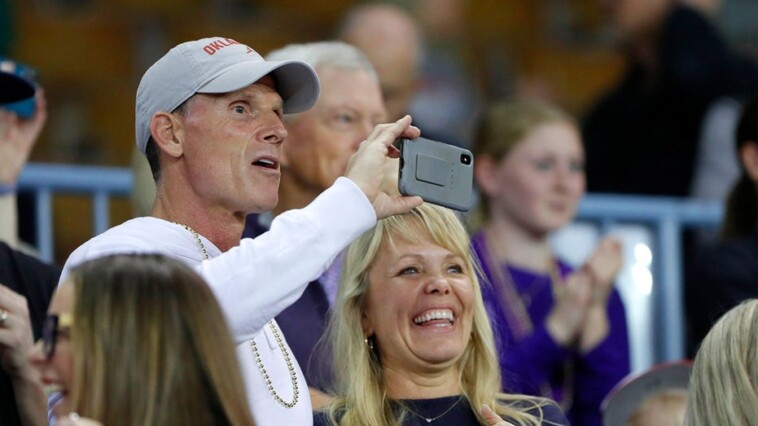 oklahoma-coach-brent-venables-keeping-‘great-faith’-amid-wife-julie’s-latest-cancer-diagnosis