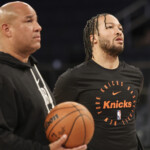 jalen-brunson-defends-dad-rick-as-nba-investigates-knicks-coach’s-promotion