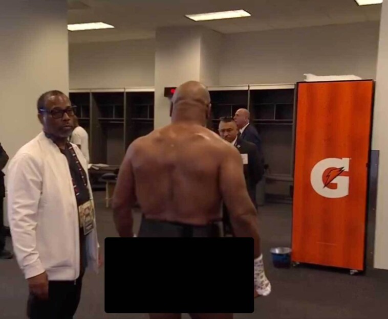 travis-kelce-loved-netflix’s-mike-tyson-pre-fight-ass-shot:-‘funniest-s–t-ever’