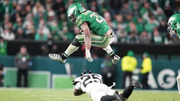 eagles-rb-saquon-barkley’s-reverse-hurdle-makes-its-way-to-madden-25