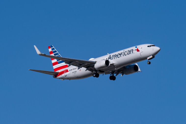 american-airlines-travelers-duct-tape-unruly-passenger-who-charged-flight-attendant,-tried-to-open-plane-door-mid-air