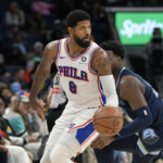 paul-george-exits-sixers-game-after-hyperextending-left-knee,-again