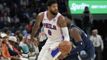 paul-george-exits-sixers-game-after-hyperextending-left-knee,-again