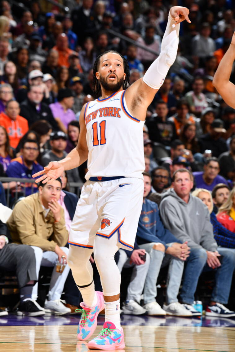 jalen-brunson-leads-offensive-clinic-as-knicks-dismantle-suns-for-fourth-straight-win