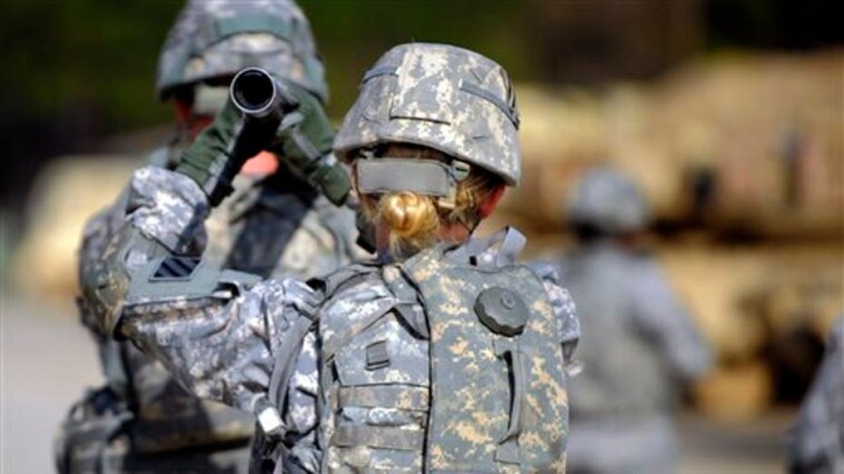 should-women-serve-in-combat?-military-experts-weigh-in