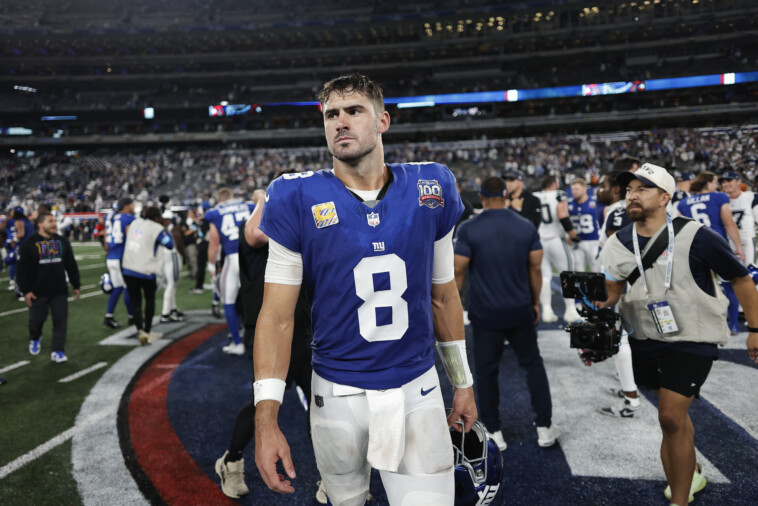 nfl-fans-desperately-want-daniel-jones-to-sign-with-cowboys