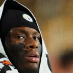 watch:-steelers’-george-pickens-restrained-after-fighting-browns-player-during-final-play