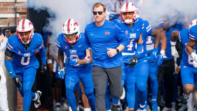 acc-leading-smu-signs-lashlee-to-extension