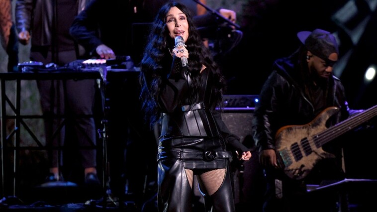 cher-is-fully-aware-men-expect-‘fabulous-sex’-from-her,-explains-why