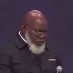 bishop-td.-jakes-suffers-medical-emergency-during-sermon-(video)