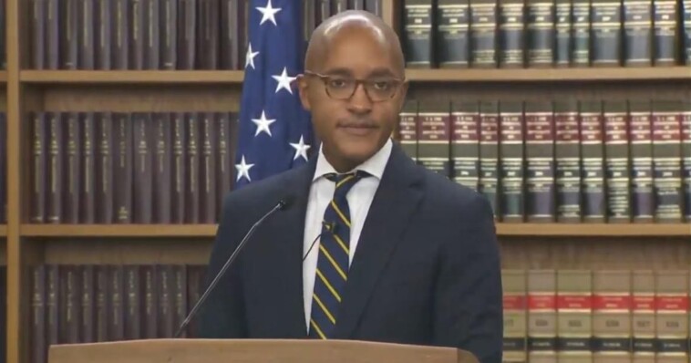 just-in:-sdny-prosecutor-damian-williams-announces-he-will-resign-as-us-attorney-next-month-after-trump-nominates-his-replacement