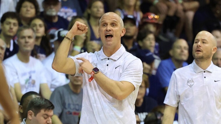 uconn’s-dan-hurley-tears-into-officials-after-costly-technical-foul,-loss-to-memphis