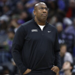 kings-coach-mike-brown-fined-$35k-for-‘aggressively-pursuing’-official-in-loss-to-nets