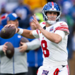 daniel-jones-will-reportedly-sign-with-vikings-after-release-from-giants