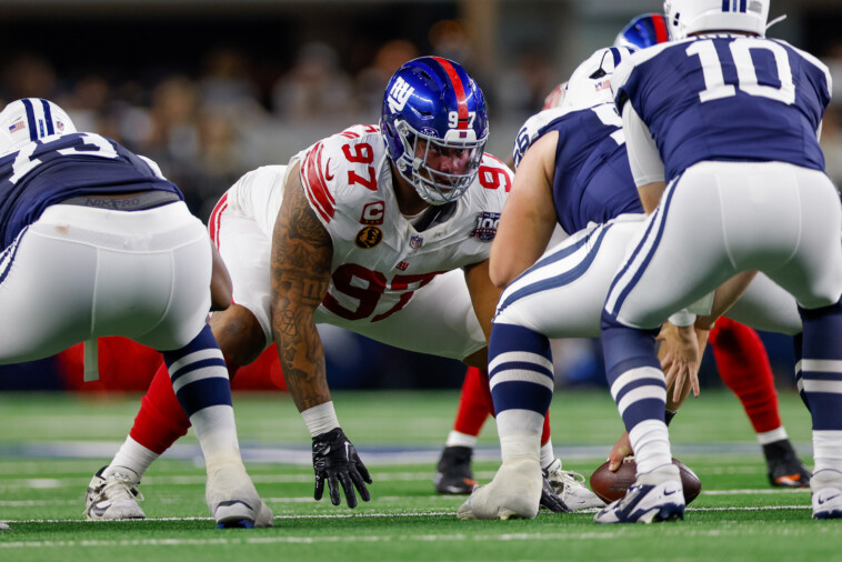 giants’-dexter-lawrence-suffers-dislocated-elbow-in-latest-defensive-line-injury