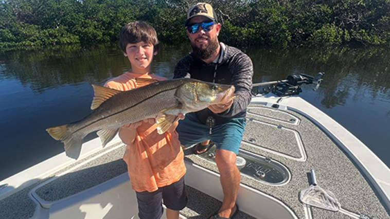 florida-fishing-captain-pulls-off-surprise-boat-trip-for-teen-after-single-mom’s-facebook-plea