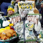 video-of-bundled-up-dolphins-players-warming-up-at-lambeau-field-goes-viral-after-thanksgiving-day-loss