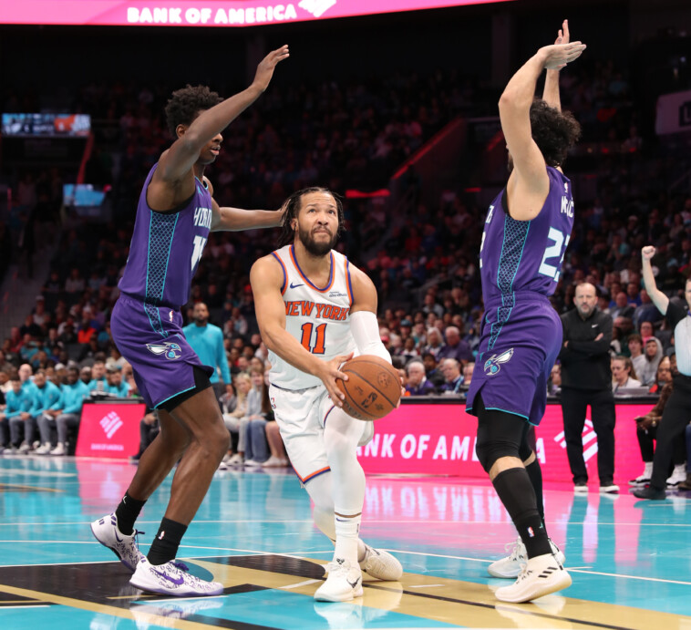 jalen-brunson-bails-out-knicks-as-mikal-bridges-bottoms-out-against-lowly-hornets