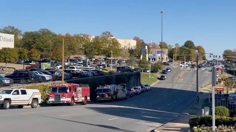 arkansas-police-investigating-black-friday-shooting-at-mall-in-little-rock