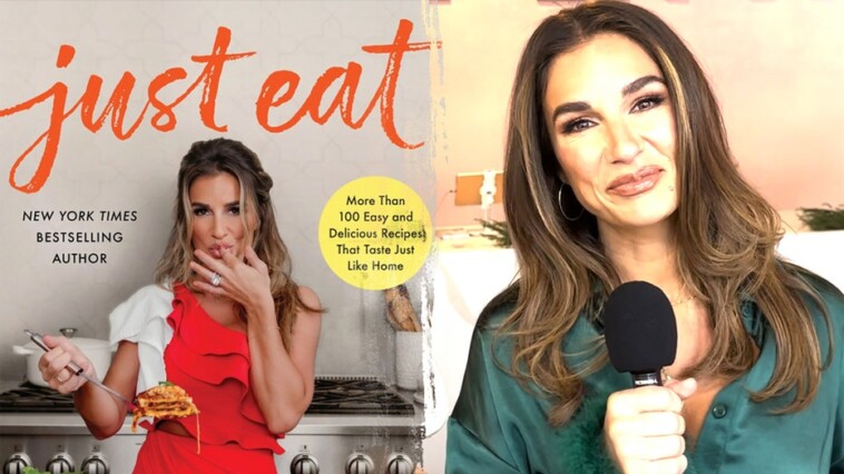 jessie-james-decker-on-new-cookbook-recipes:-‘they’re-what-i-cook-in-my-kitchen’