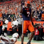 miami’s-cfp-hopes-take-big-hit-after-it-squanders-21-0-lead-to-syracuse;-clemson-will-play-in-acc-title-game