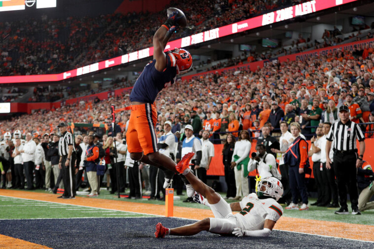 no-6-miami-coughs-up-21-0-lead-and-loses-at-syracuse-to-put-clemson-in-the-acc-title-game-vs.-smu