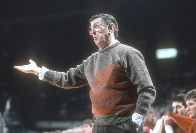 legendary-st.-john’s-and-hall-of-fame-coach-lou-carnesecca-dies-at-99