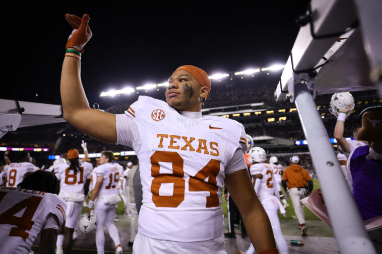 college-football-scores,-results:-texas,-notre-dame-likely-secure-playoff-spots-by-beating-rivals