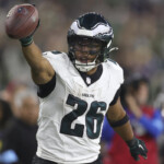 nfl-scores,-live-updates:-eagles-battle-ravens-in-clash-of-mvp-favorites-in-baltimore