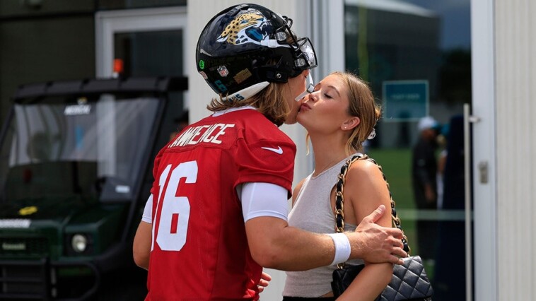 marissa-lawrence,-wife-of-jaguars-star-quarterback,-thanks-fans-for-support-after-player-takes-brutal-hit