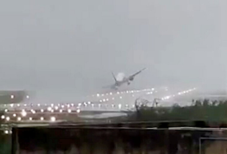 plane-forced-to-turn-around-just-feet-before-landing-during-cyclone