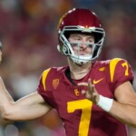 usc-qb-moss-to-enter-portal,-‘time-to-move-on’