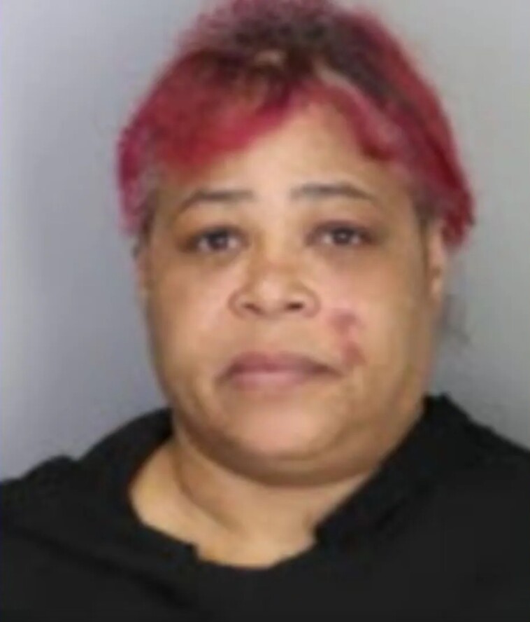 drunk-grandma-stabs-daughter,-grandson-during-thanksgiving-day-argument:-reports