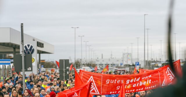 german-volkswagen-workers-launch-strike-actions-amid-proposed-pay-cuts,-plant-closures